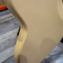 Load image into Gallery viewer, Ibanez TMB30-IV 30" Short Scale Bass in Ivory - (Pre-Owned)