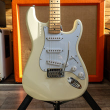 Load image into Gallery viewer, Squier Affinity Stratocaster Electric Guitar in Olympic White - (Pre-Owned)