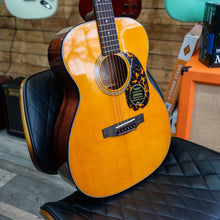 Load image into Gallery viewer, Cort Luce L300 V Natural