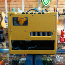 Load image into Gallery viewer, Fender Blues Junior in Lacquered Tweed w/ Jenson Speaker - (Pre-Owned)