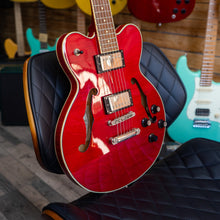 Load image into Gallery viewer, Hofner Verythin Standard D in Cherry Red - (Pre-Owned)
