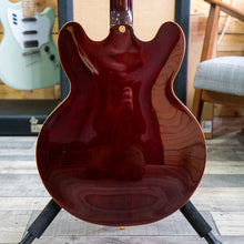 Load image into Gallery viewer, Epiphone Riviera Custom in Wine Red with Hardcase - (Pre-Owned)