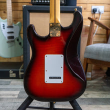 Load image into Gallery viewer, Fender 50th Anniversary American Deluxe Stratocaster in Sunburst with Hardcase - 1995 - (Pre-Owned)