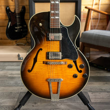 Load image into Gallery viewer, Gibson ES175D in Tobacco Sunburst with Hardcase - 1995 - (Pre-Owned)
