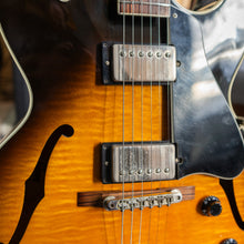 Load image into Gallery viewer, Gibson ES175D in Tobacco Sunburst with Hardcase - 1995 - (Pre-Owned)