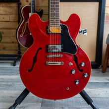 Load image into Gallery viewer, Epiphone ES-335 in Cherry - (Pre-Owned)