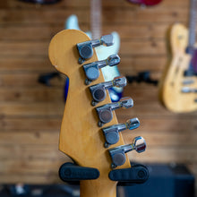 Load image into Gallery viewer, Squier Silver Series Stratocaster ('93/'94) in Sunburst - (Pre-Owned)