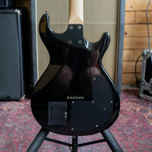 Load image into Gallery viewer, Line 6 Variax 500 Guitar in Black - (Pre-Owned)