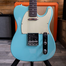 Load image into Gallery viewer, Jet Guitars JT-300 Rosewood in Blue
