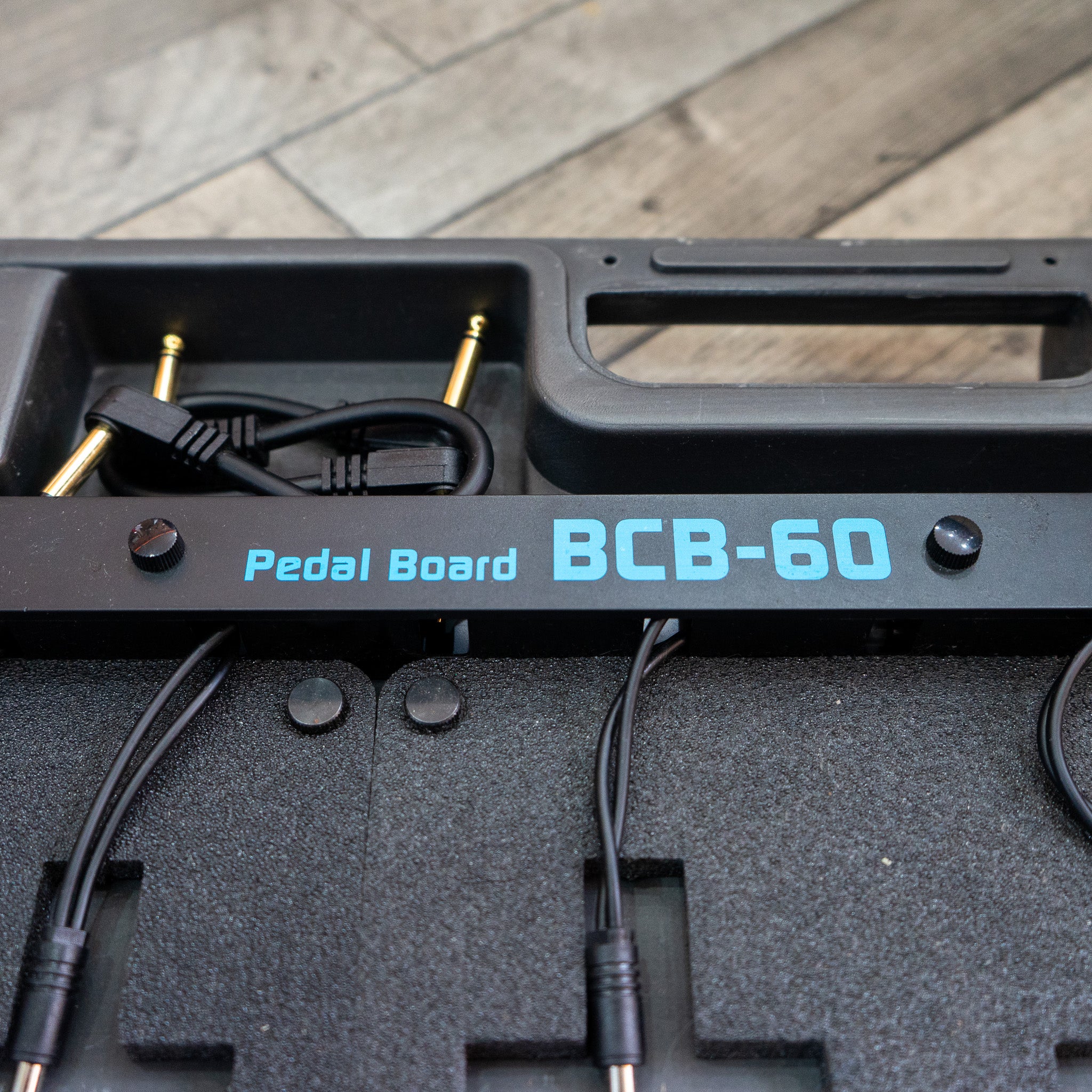 boss pedal board power supply Boss BCB-60 Pedalboard with Power Supply and Patch Cables