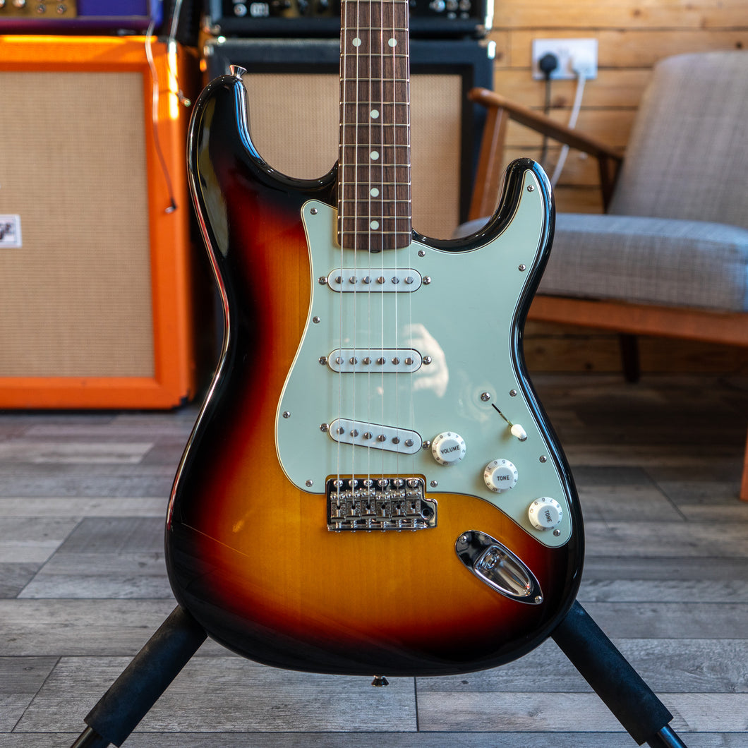 Fender Made in Japan Traditional '60s Stratocaster in 3-Colour Sunburst - (Pre-Owned)