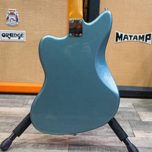 Load image into Gallery viewer, Fender Vintera &#39;60s Jazzmaster in Ice Blue Metallic - (Pre-Owned)
