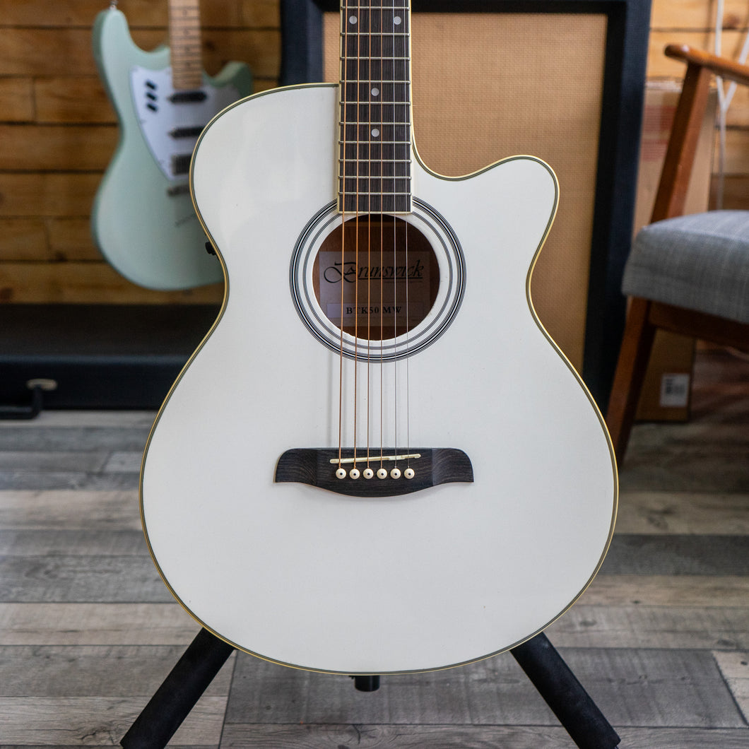 Brunswick BTK50 Electric Acoustic Guitar in White with Soft Bag - (Pre-Owned)