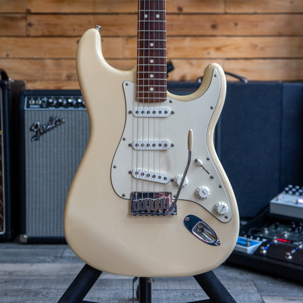 Fender American Standard Stratocaster in Olympic White - 2007 - (Pre-Owned)