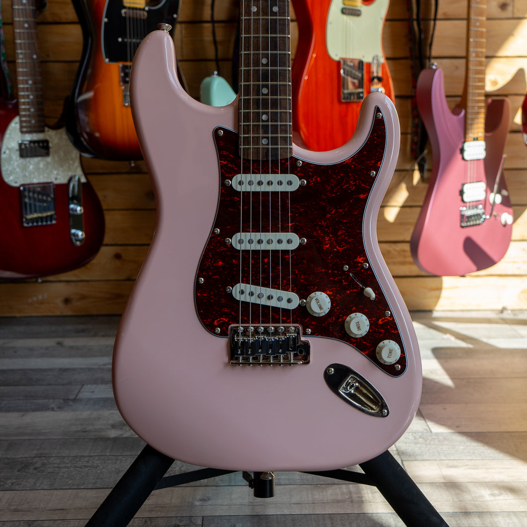 Squier Classic Vibe 60s Stratocaster in Shell Pink - (Pre-Owned)