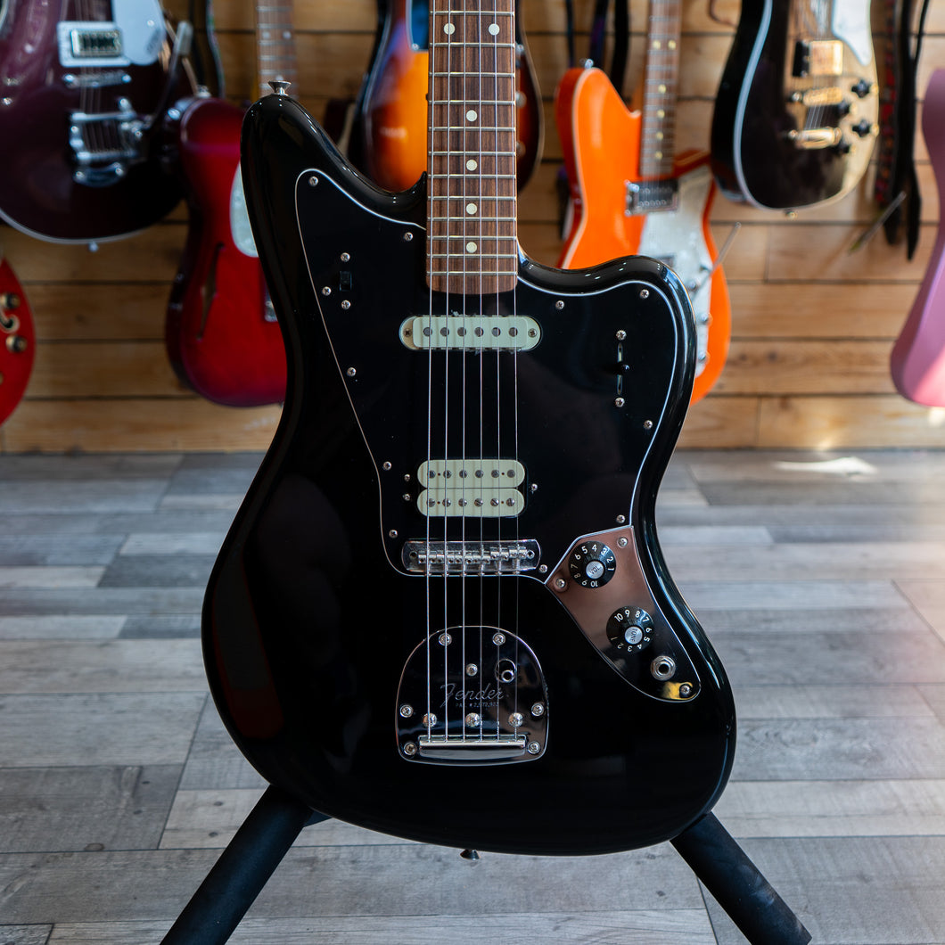 Fender Player Jaguar in Gloss Black - (Pre-Owned)