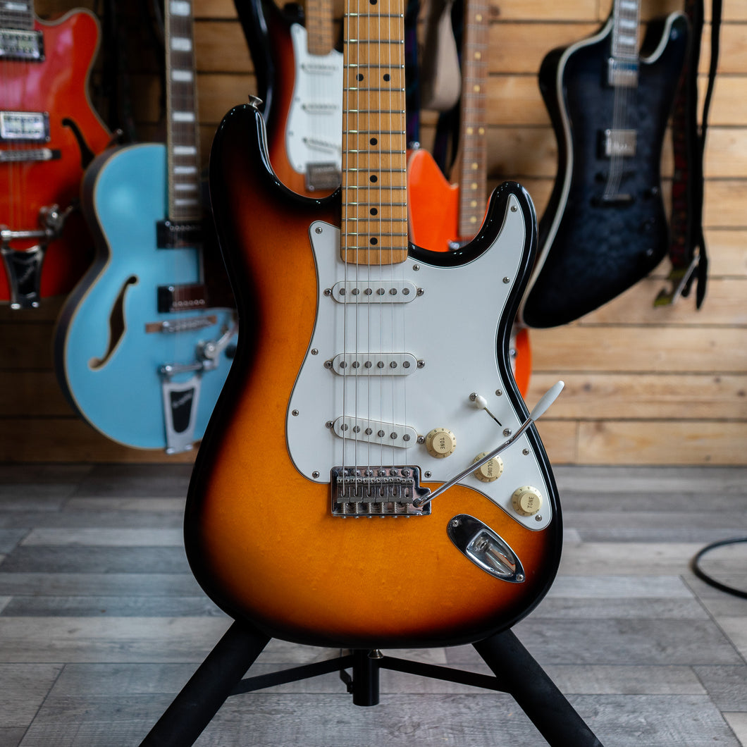 Fender MIM Stratocaster in Sunburst - 1996 - (Pre-Owned)