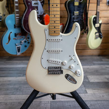 Load image into Gallery viewer, Fender MIM Standard Stratocaster in Arctic White - (Pre-Owned)

