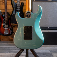 Load image into Gallery viewer, Fender Player Stratocaster HSS Floyd Rose in Tidepool with Hard Case - (Pre-Owned)
