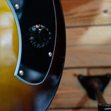 Load image into Gallery viewer, Gibson Les Paul Music City Special 50th Anniversary in Tobacco Burst - (Pre-Owned)
