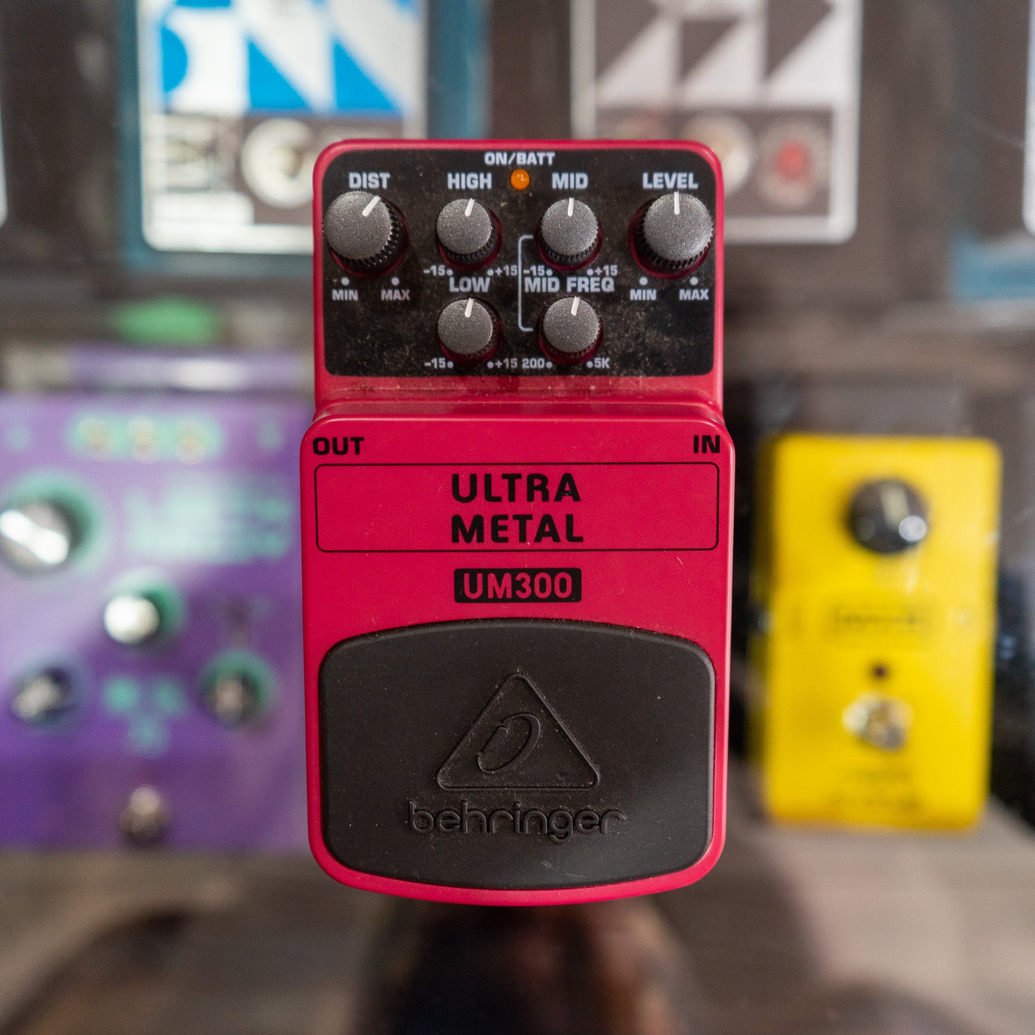 ultra metal pedal Behringer UM300 Ultra Metal Effects Pedal