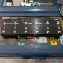 Load image into Gallery viewer, Boss ES8 Effects Switching System - (Pre-Owned)
