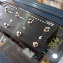 Load image into Gallery viewer, Boss ES8 Effects Switching System - (Pre-Owned)
