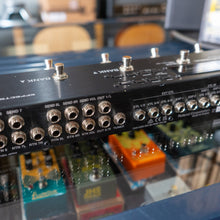 Load image into Gallery viewer, Boss ES8 Effects Switching System - (Pre-Owned)
