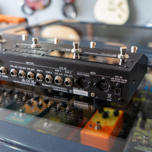Load image into Gallery viewer, Boss ES8 Effects Switching System - (Pre-Owned)
