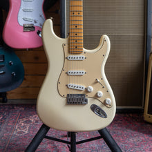 Load image into Gallery viewer, Fender American Standard Stratocaster in Olympic White - 2004 - (Pre-Owned)
