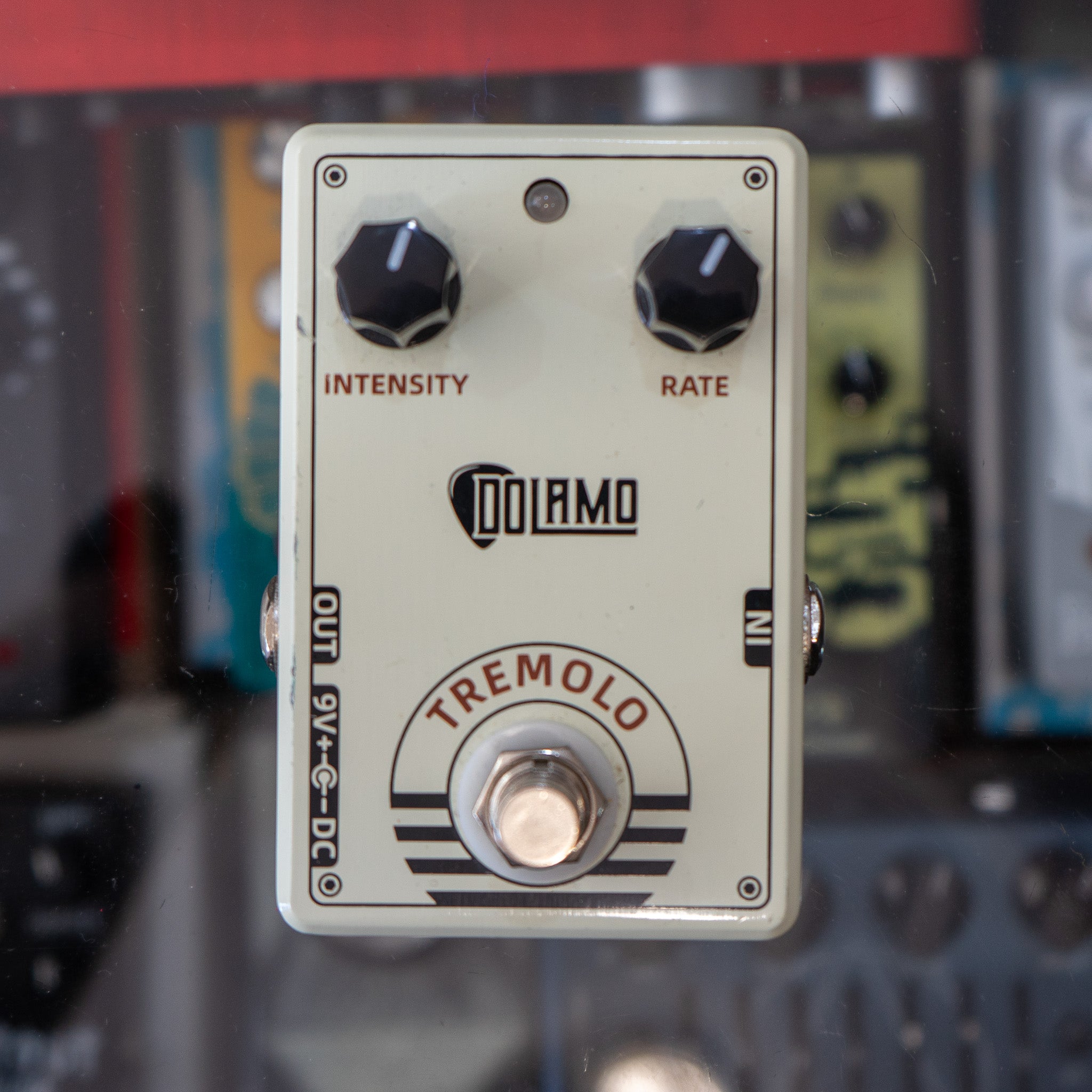 dolamo delay pedal Dolamo D31 Vintage Tremolo