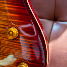 Load image into Gallery viewer, PRS Paul Reed Smith Custom 22 10 Top in Vintage Sunburst with Hard Case - (Pre-Owned)
