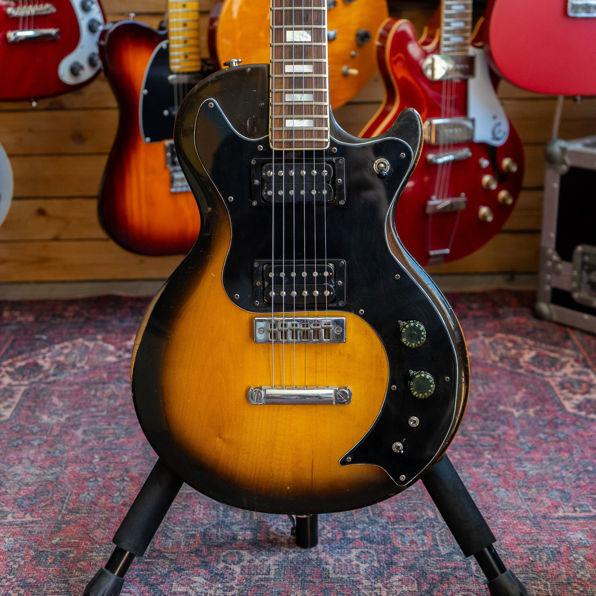 gibson marauder tobacco sunburst M-1 Vintage Guitar magazine The Les Paul Music City Special 50th Anniversary is an updated Gibson Deluxe Marauder