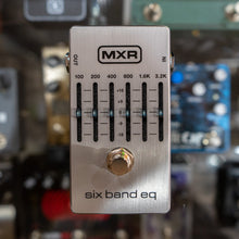 Load image into Gallery viewer, MXR 6B Equalizer Silver
